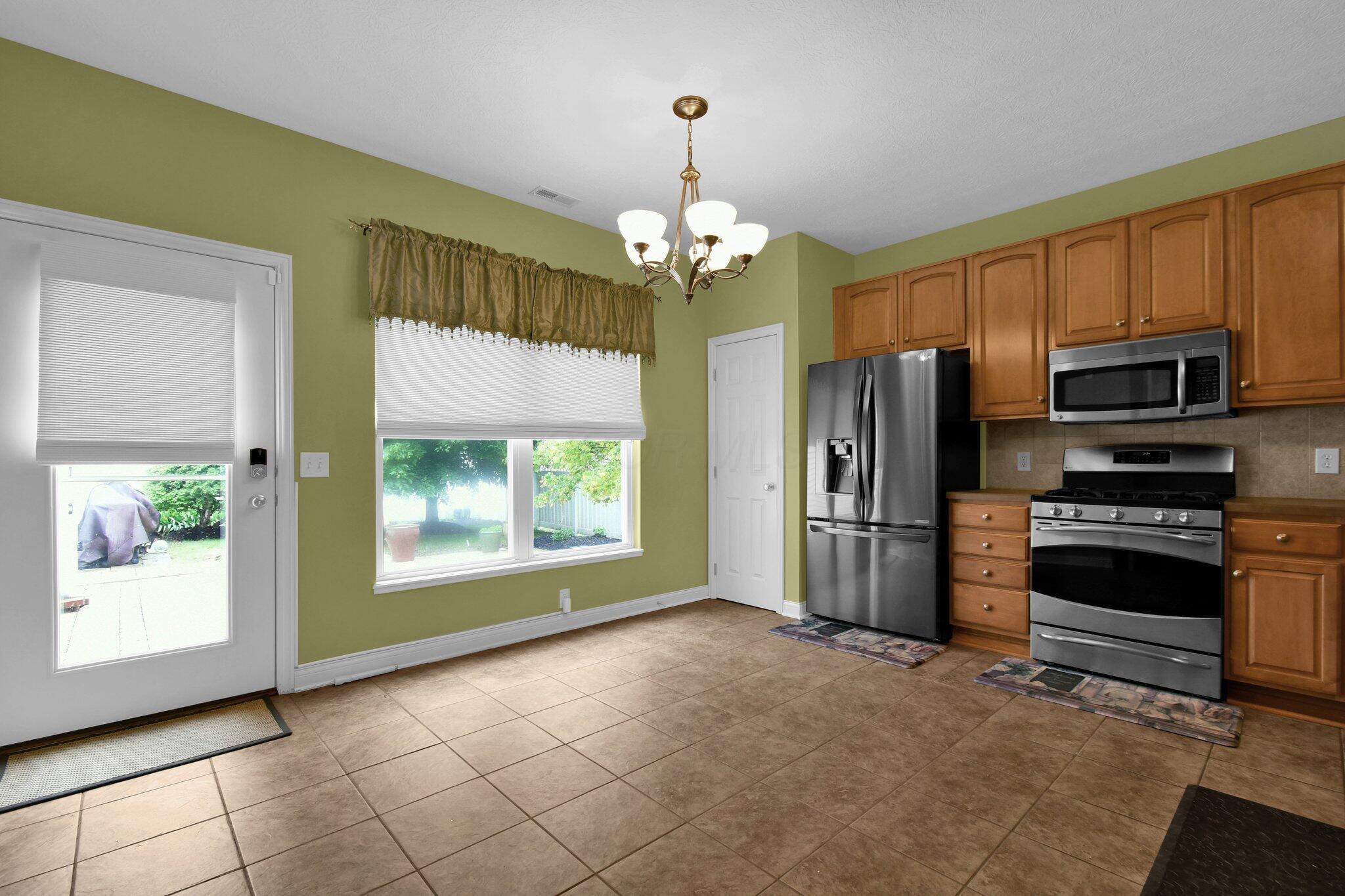 6024 Delcastle Drive, Westerville, Ohio image 14