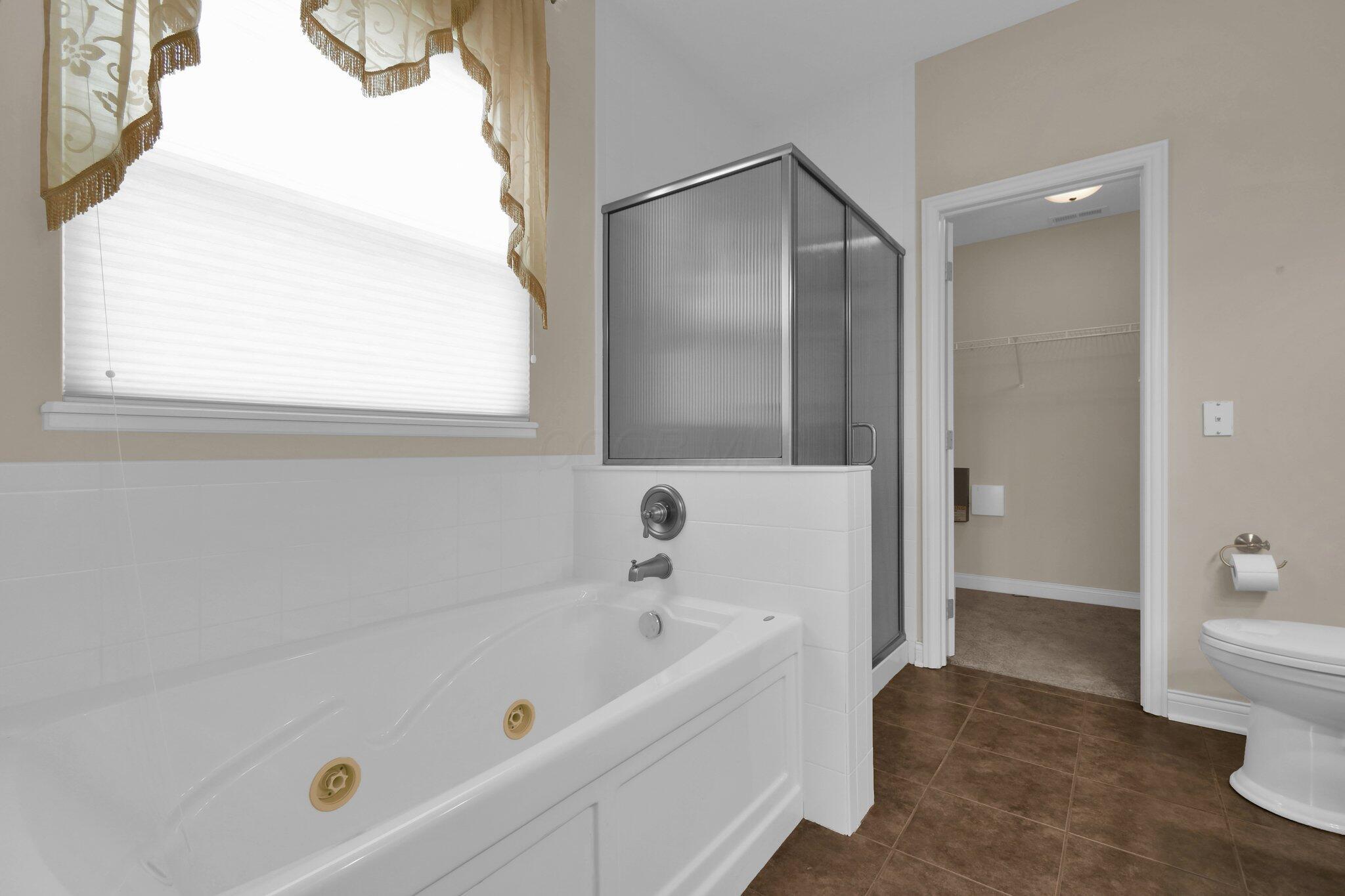 6024 Delcastle Drive, Westerville, Ohio image 24