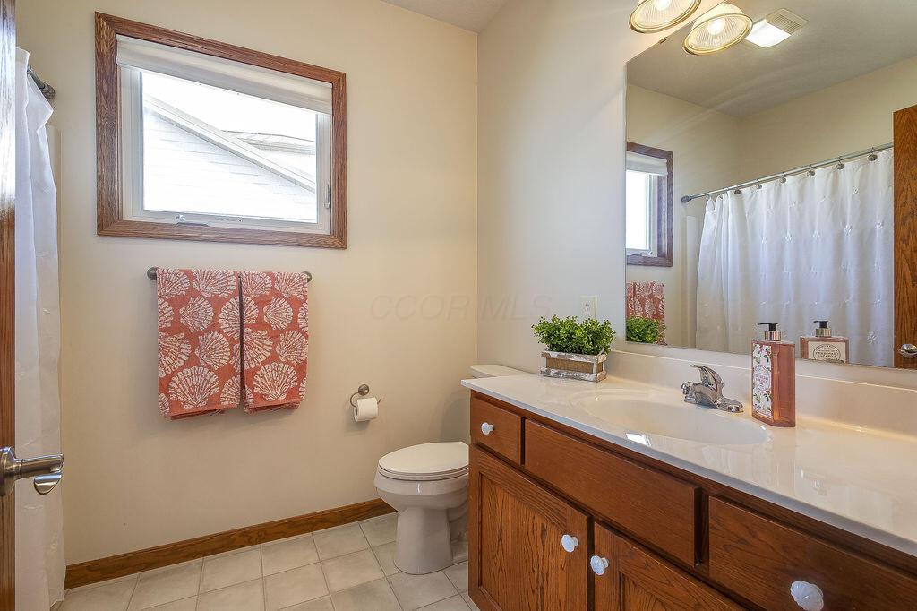 1028 Apple Valley Drive, Howard, Ohio image 37