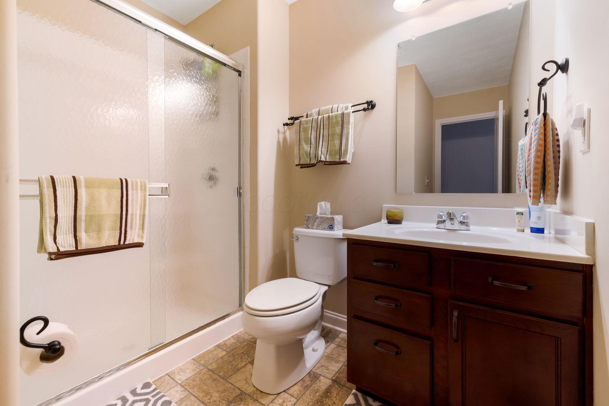 5933 Lakemont Drive, Westerville, Ohio image 35