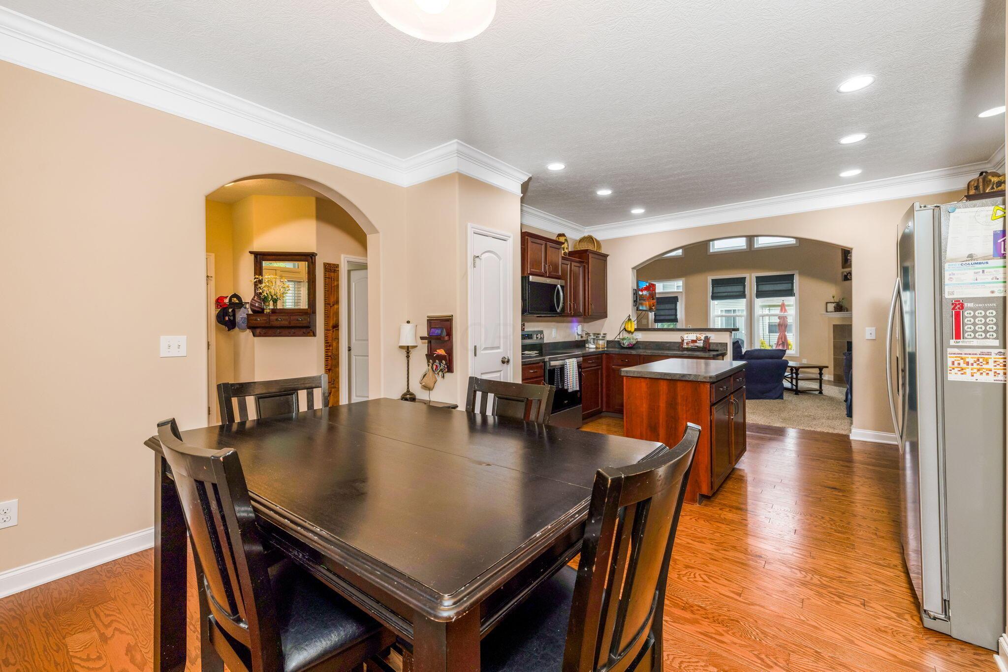 5933 Lakemont Drive, Westerville, Ohio image 15