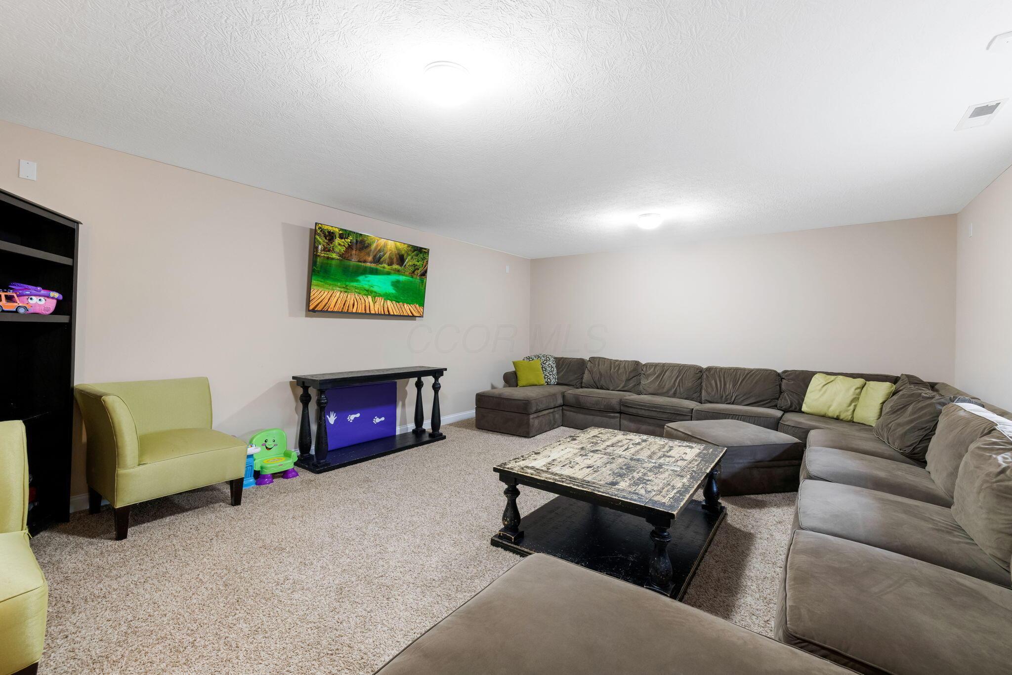 5933 Lakemont Drive, Westerville, Ohio image 45