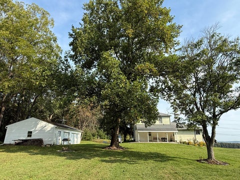 Photo of 9905 Cincinnati Zanesville Road SW, Amanda, OH 43102 (MLS # 226036373)