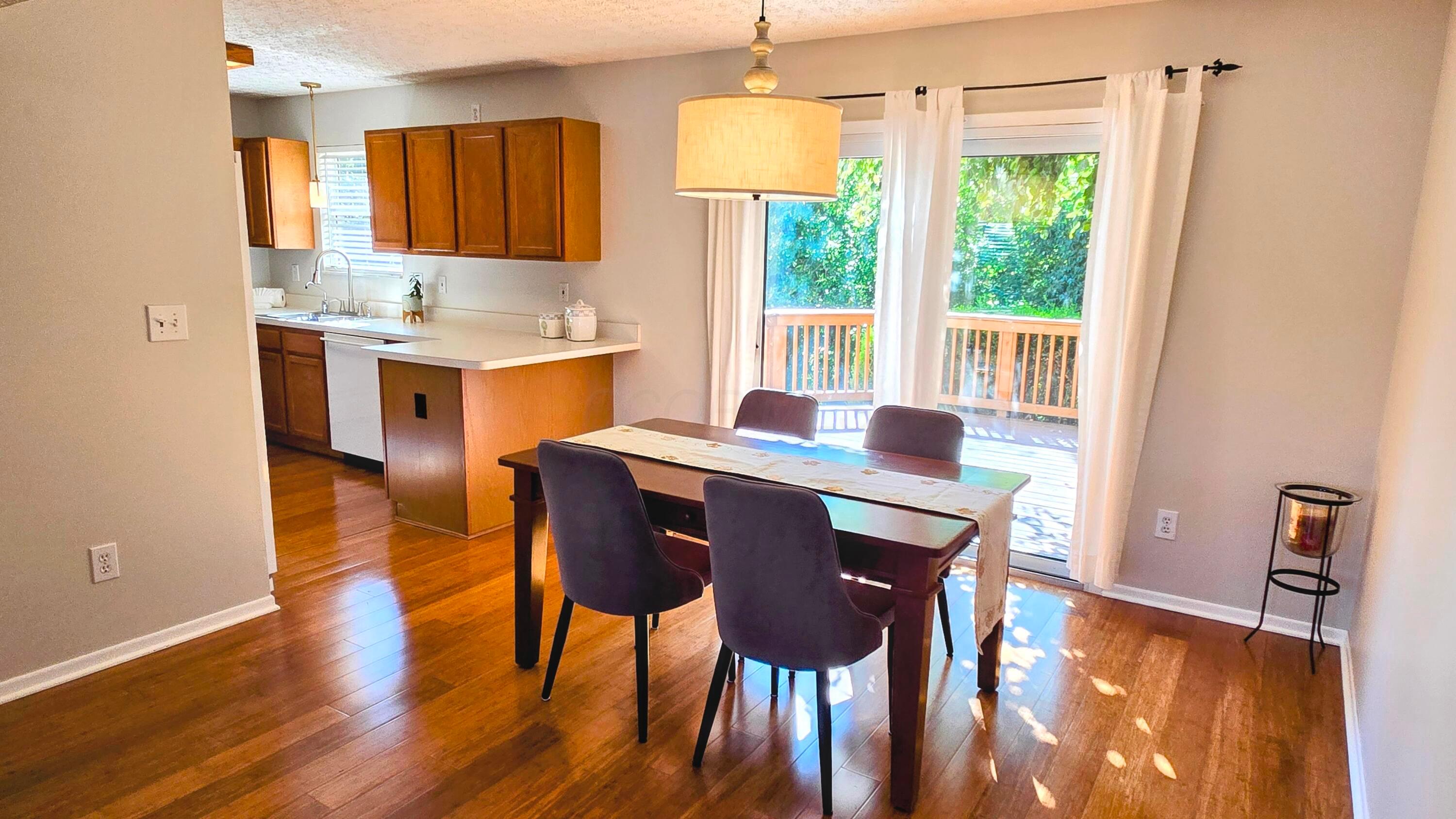 Dublin, Ohio 43017, United States, 3 Bedrooms Bedrooms, ,3 BathroomsBathrooms,Residential,Active,192760