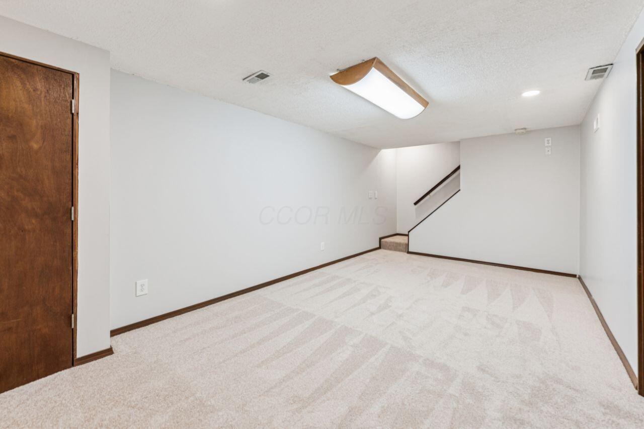 Dublin, Ohio 43017, United States, 3 Bedrooms Bedrooms, ,3 BathroomsBathrooms,Residential,Active,192760