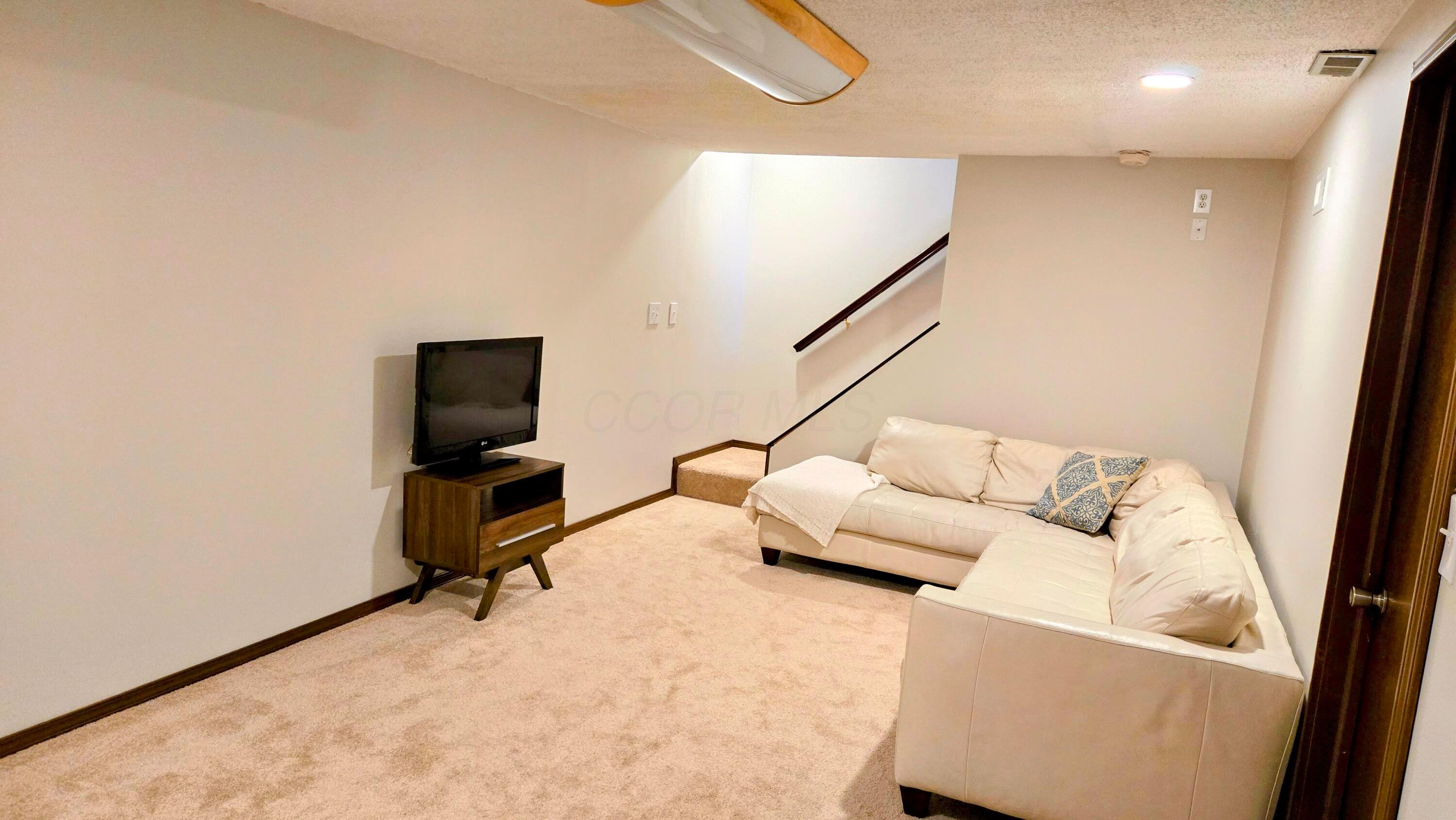 Dublin, Ohio 43017, United States, 3 Bedrooms Bedrooms, ,3 BathroomsBathrooms,Residential,Active,192760