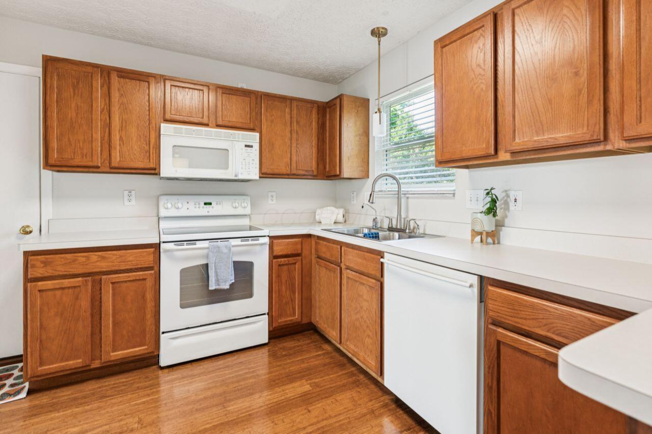 Dublin, Ohio 43017, United States, 3 Bedrooms Bedrooms, ,3 BathroomsBathrooms,Residential,Active,192760