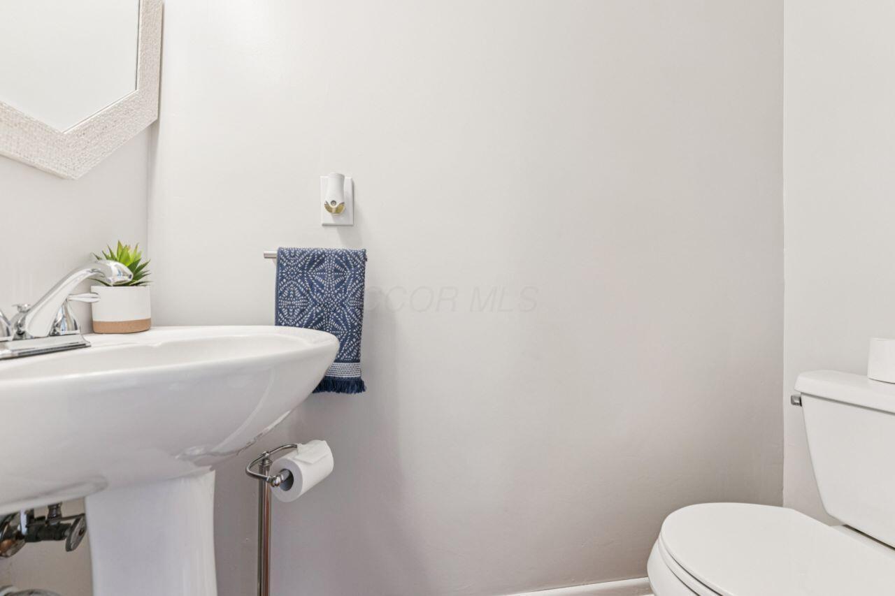 Dublin, Ohio 43017, United States, 3 Bedrooms Bedrooms, ,3 BathroomsBathrooms,Residential,Active,192760