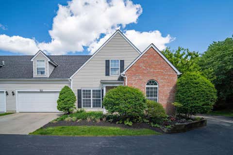 Condo For Sale - 8626 Lazelle Commons Drive<br/> Lewis Center, OH 43035
