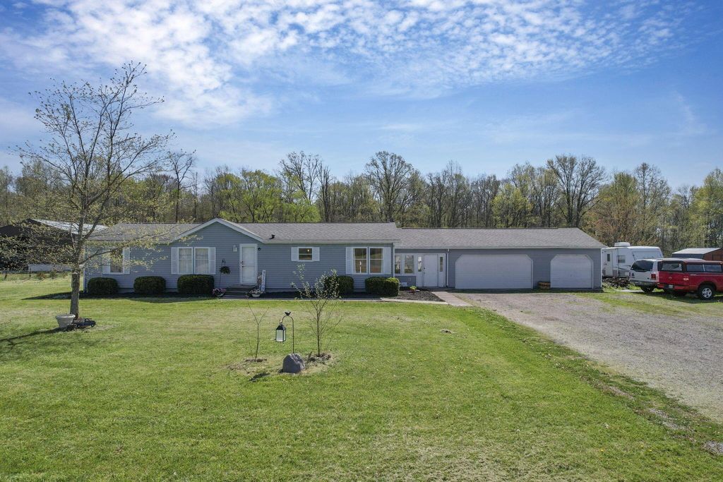 Photo of 1185 Township Road 221, Marengo, OH 43334 (MLS # 226013572)