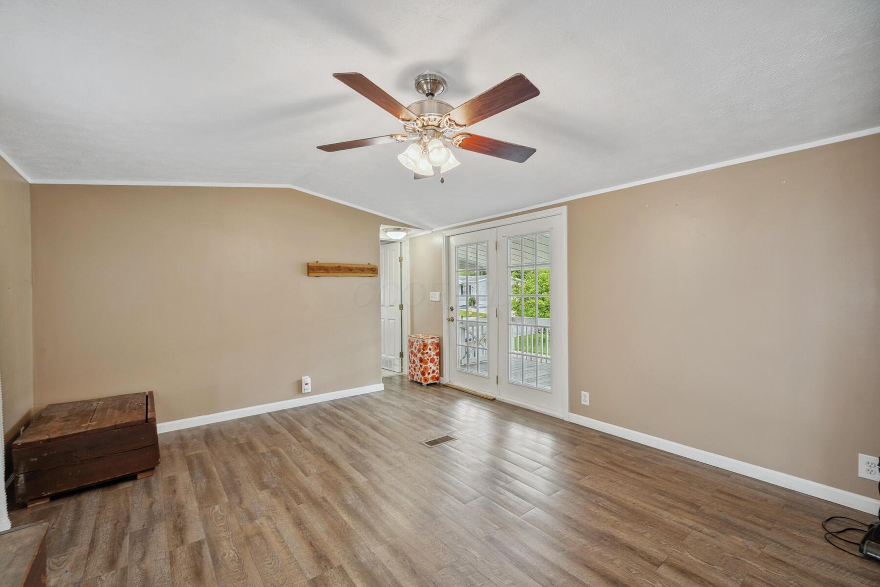8 Winter Pine Drive, Delaware, Ohio image 7