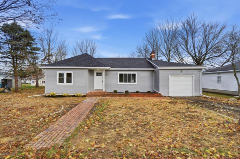 25 Crestview Drive Fredericktown OH 43019