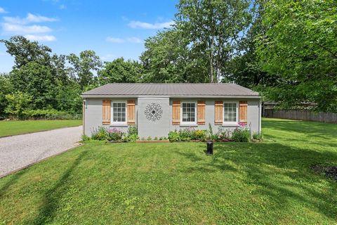 Homes For Sale - 13400 Cedar Road<br/> Thornville, OH 43076