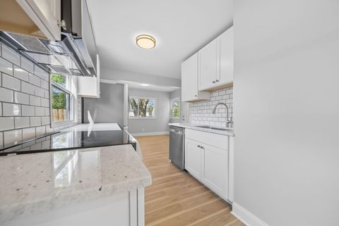 Tiny photo for 2555 Howey Road, Columbus, OH 43211 (MLS # 226014084)