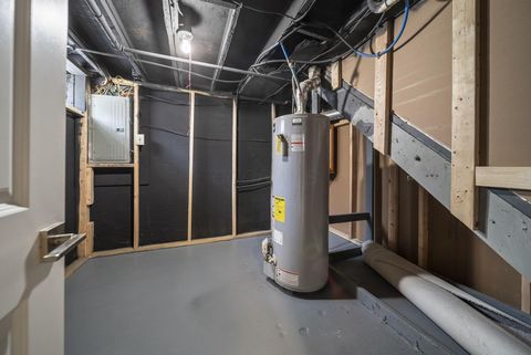 Tiny photo for 2555 Howey Road, Columbus, OH 43211 (MLS # 226014084)