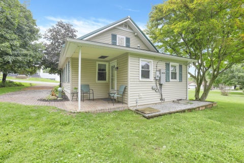 Tiny photo for 60 N Main Street, Thornville, OH 43076 (MLS # 226031590)