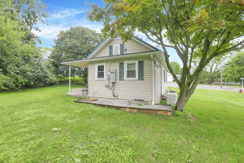 Tiny photo for 60 N Main Street, Thornville, OH 43076 (MLS # 226031590)
