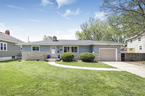 Photo of 159 Pasadena Avenue, Columbus, OH 43228 (MLS # 226013204)