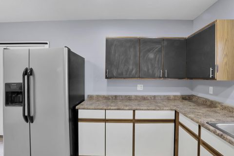 Tiny photo for 665 E Main Street, Newark, OH 43055 (MLS # 226000070)