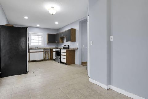 Tiny photo for 665 E Main Street, Newark, OH 43055 (MLS # 226000070)