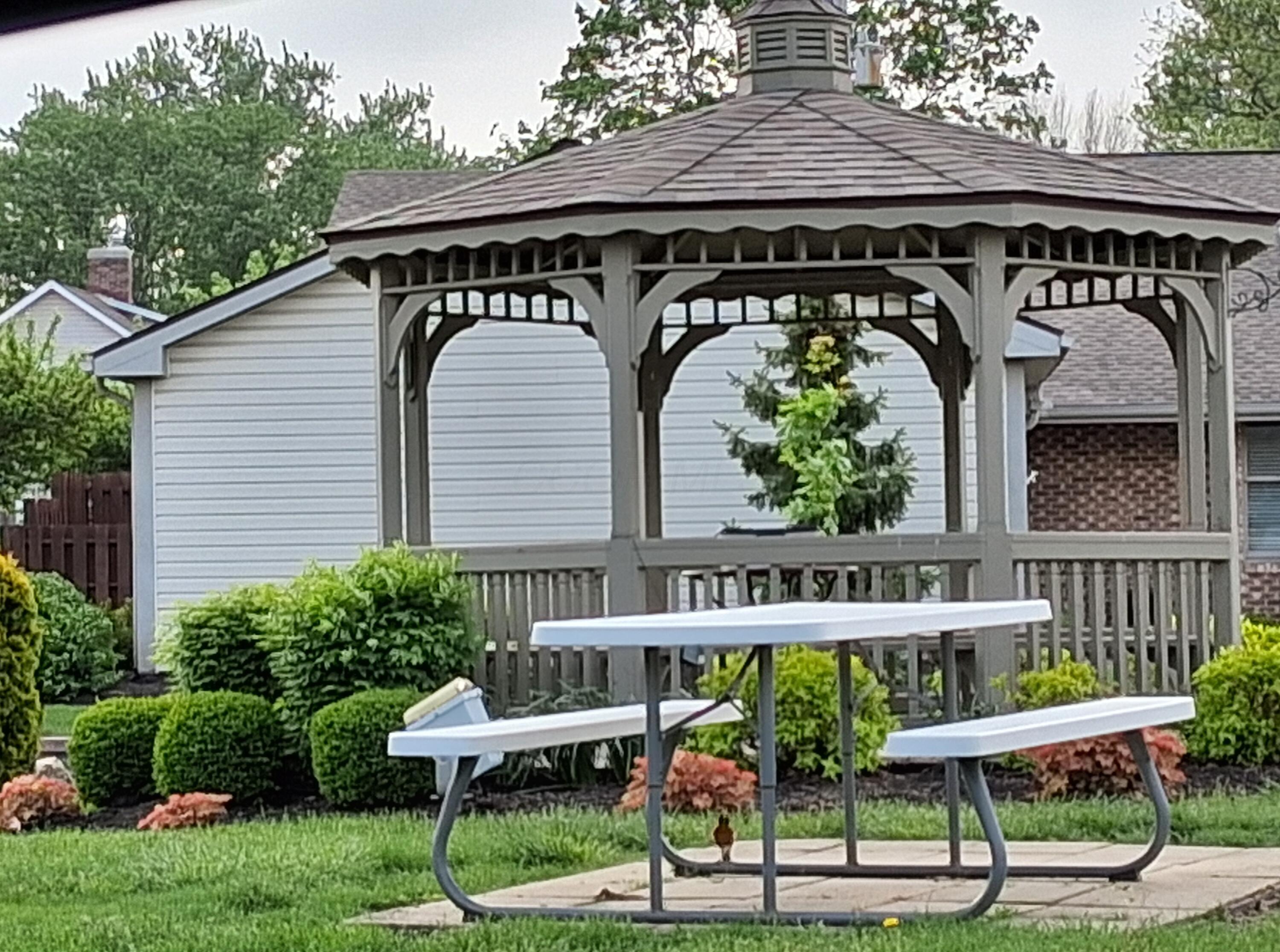 333 S Seffner Avenue