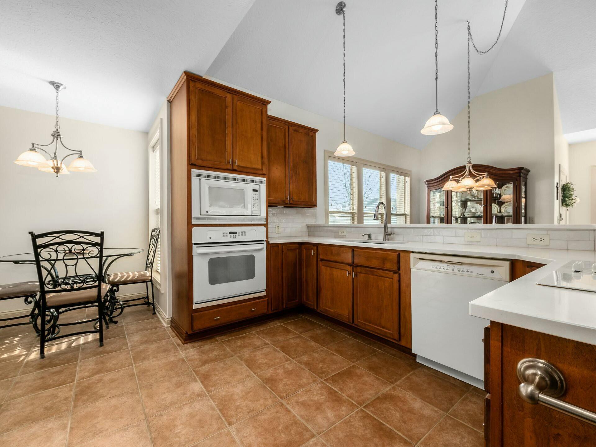 5937 Roundstone Place #7A, Dublin, Ohio image 9