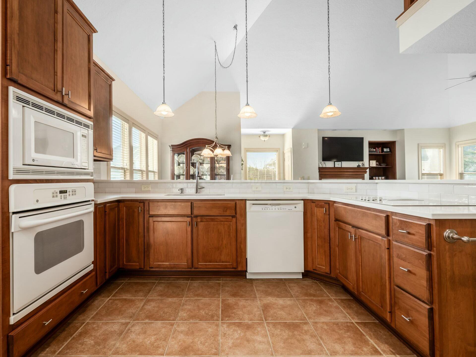5937 Roundstone Place #7A, Dublin, Ohio image 12
