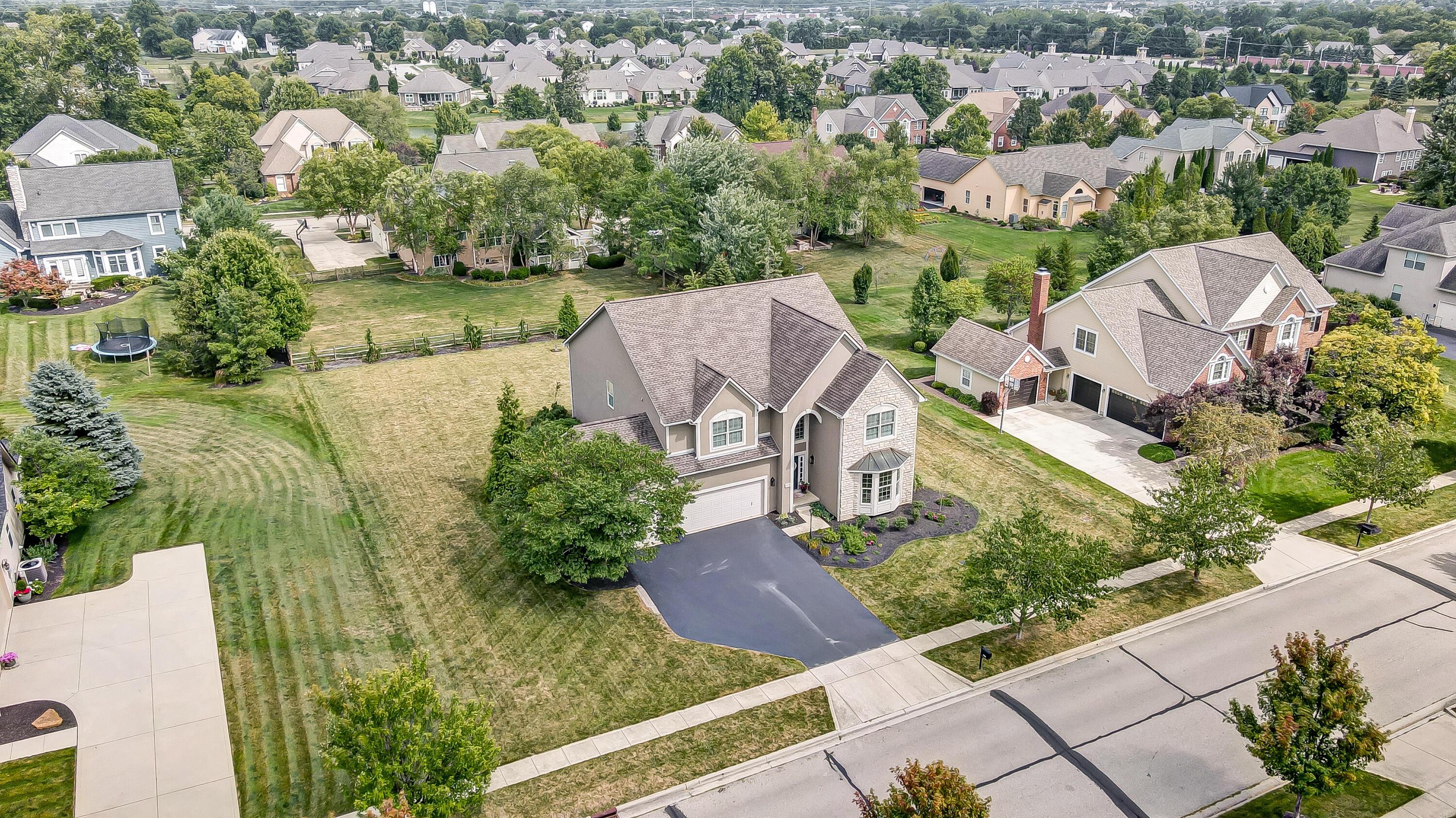 9525 Gibson Drive, Powell, Ohio image 8