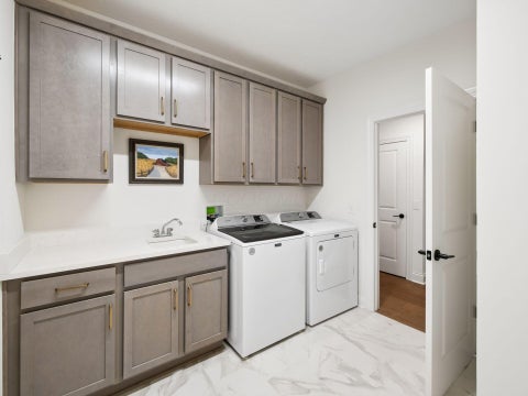 Tiny photo for 5195 Bluffton Way, Delaware, OH 43015 (MLS # 226033776)