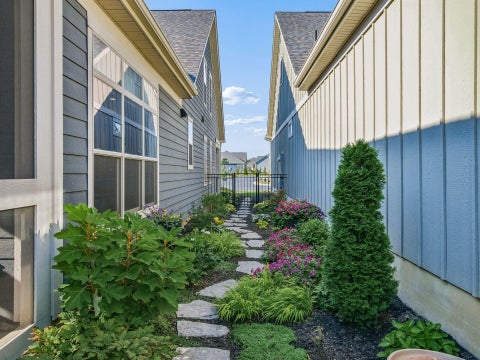 Tiny photo for 5195 Bluffton Way, Delaware, OH 43015 (MLS # 226033776)
