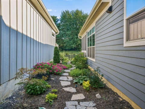 Tiny photo for 5195 Bluffton Way, Delaware, OH 43015 (MLS # 226033776)