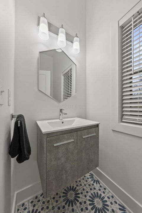 Tiny photo for 1205 Hamlet Street, Columbus, OH 43201 (MLS # 226000632)