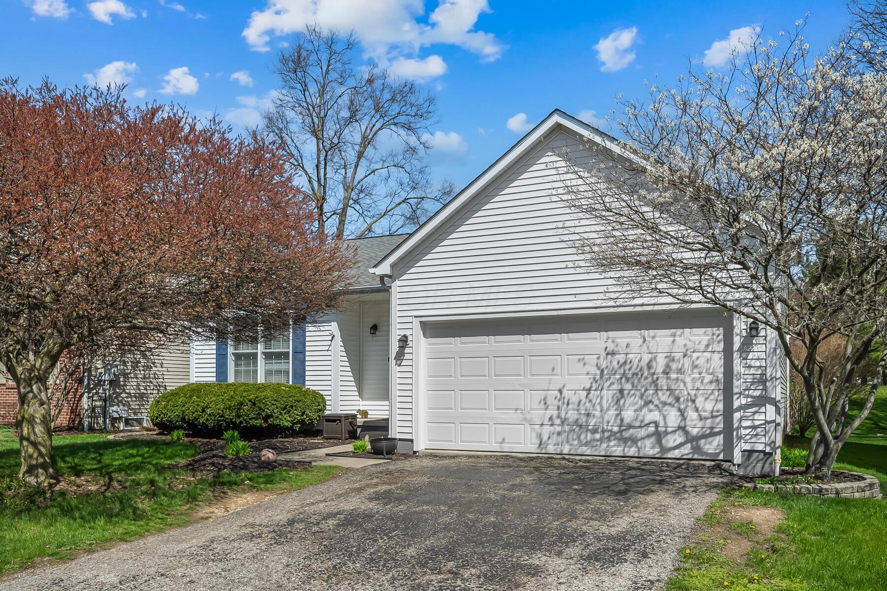 778 Erin Street, Lewis Center, Ohio image 3