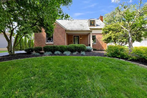 Homes For Sale - 448 Clinton Heights Avenue<br/> Columbus, OH 43202