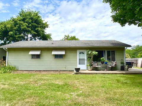 Photo of 7356 Warwick Avenue, Reynoldsburg, OH 43068 (MLS # 226023561)
