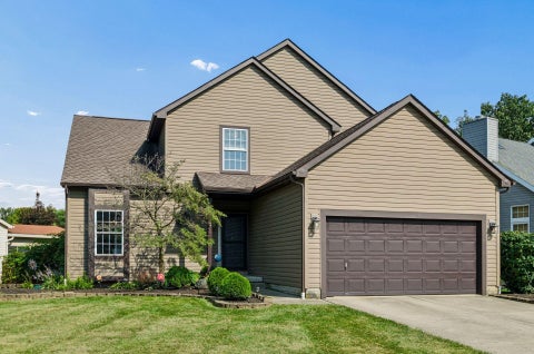 Photo of 1572 Whitcombe Way, Columbus, OH 43228 (MLS # 226033112)