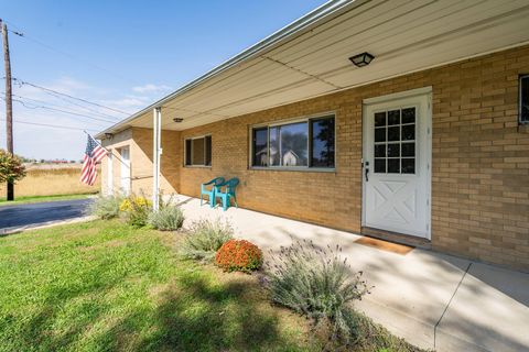 Photo of 2090 US Highway 35 NW, Washington Court House, OH 43160 (MLS # 225040339)