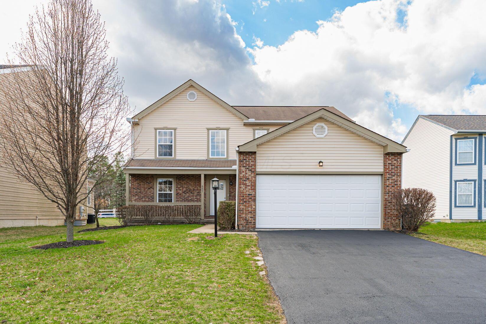 657 Sleigh Court, Pataskala, Ohio image 1