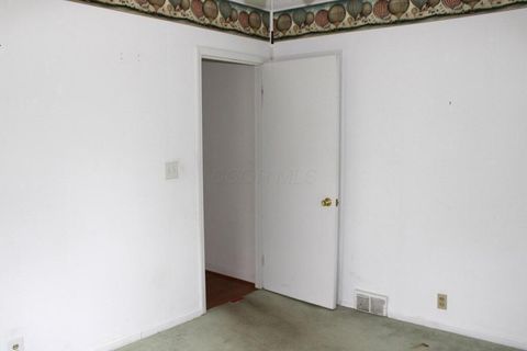 Tiny photo for 21 Parrott Street, Mount Vernon, OH 43050 (MLS # 226002996)