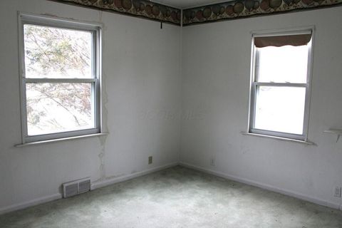 Tiny photo for 21 Parrott Street, Mount Vernon, OH 43050 (MLS # 226002996)