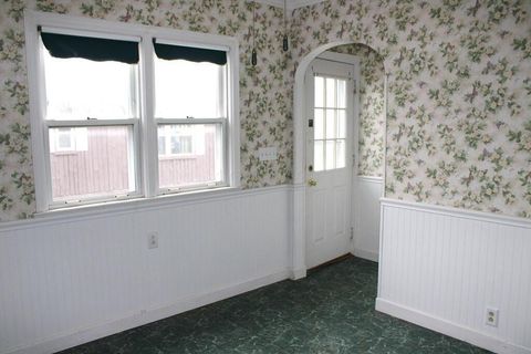 Tiny photo for 21 Parrott Street, Mount Vernon, OH 43050 (MLS # 226002996)