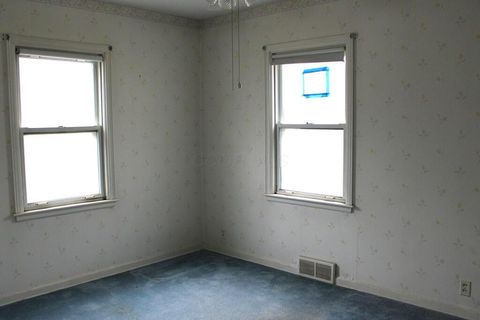 Tiny photo for 21 Parrott Street, Mount Vernon, OH 43050 (MLS # 226002996)