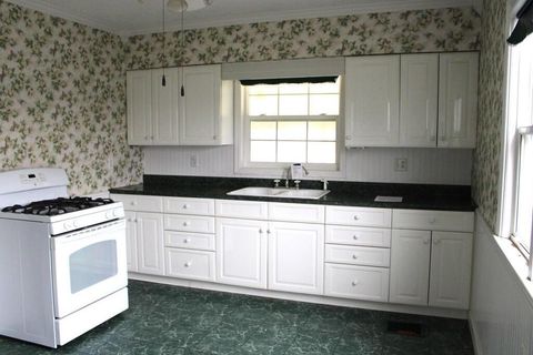 Tiny photo for 21 Parrott Street, Mount Vernon, OH 43050 (MLS # 226002996)