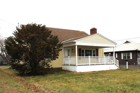 Tiny photo for 21 Parrott Street, Mount Vernon, OH 43050 (MLS # 226002996)