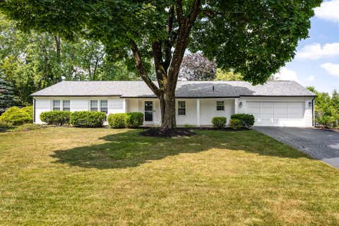 Photo of 3915 Mountview Road, Columbus, OH 43220 (MLS # 226026334)