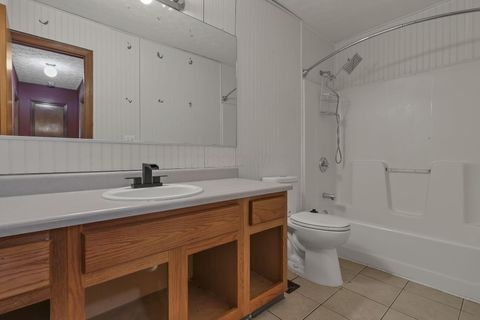 Tiny photo for 4580 Bimini Drive, Columbus, OH 43230 (MLS # 225045968)