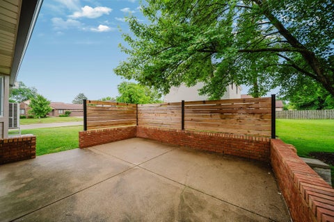 Tiny photo for 1711 Sioux Court, Grove City, OH 43123 (MLS # 226024008)