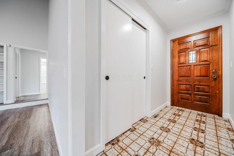 Tiny photo for 1711 Sioux Court, Grove City, OH 43123 (MLS # 226024008)