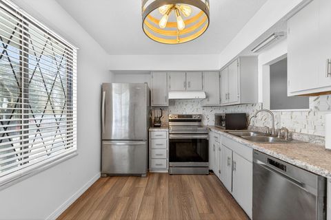 Tiny photo for 3001 Cooper Bluff Drive, Columbus, OH 43231 (MLS # 226003113)