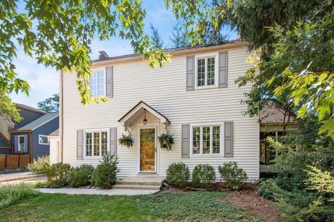 Photo of 411 Garden Road, Columbus, OH 43214 (MLS # 225038002)